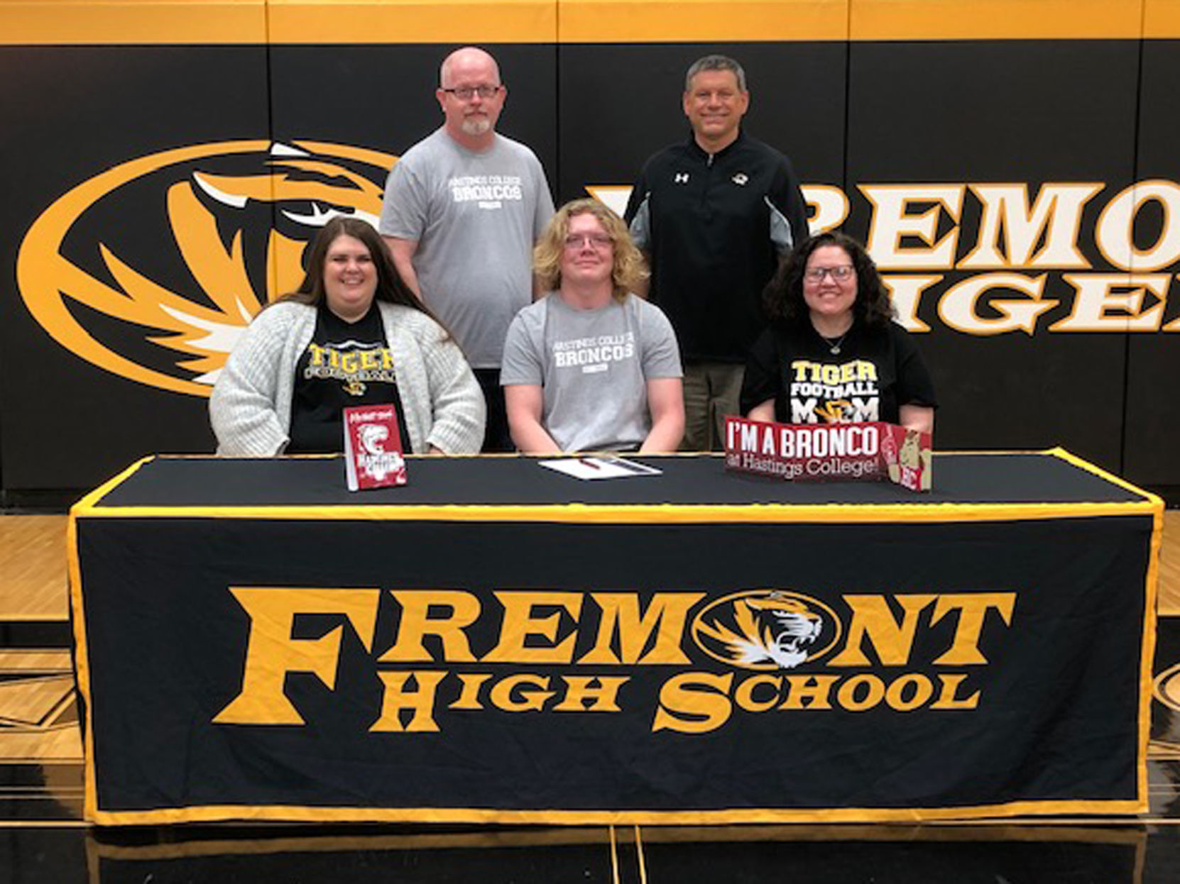 FRE_041521_FHS Signing_p2.jpg